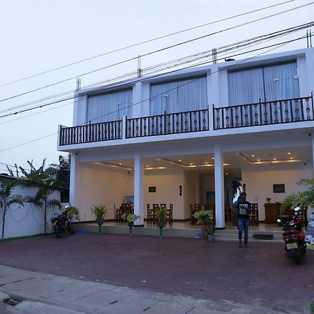 Lochana Beach Hotel Ettukala 外观 照片