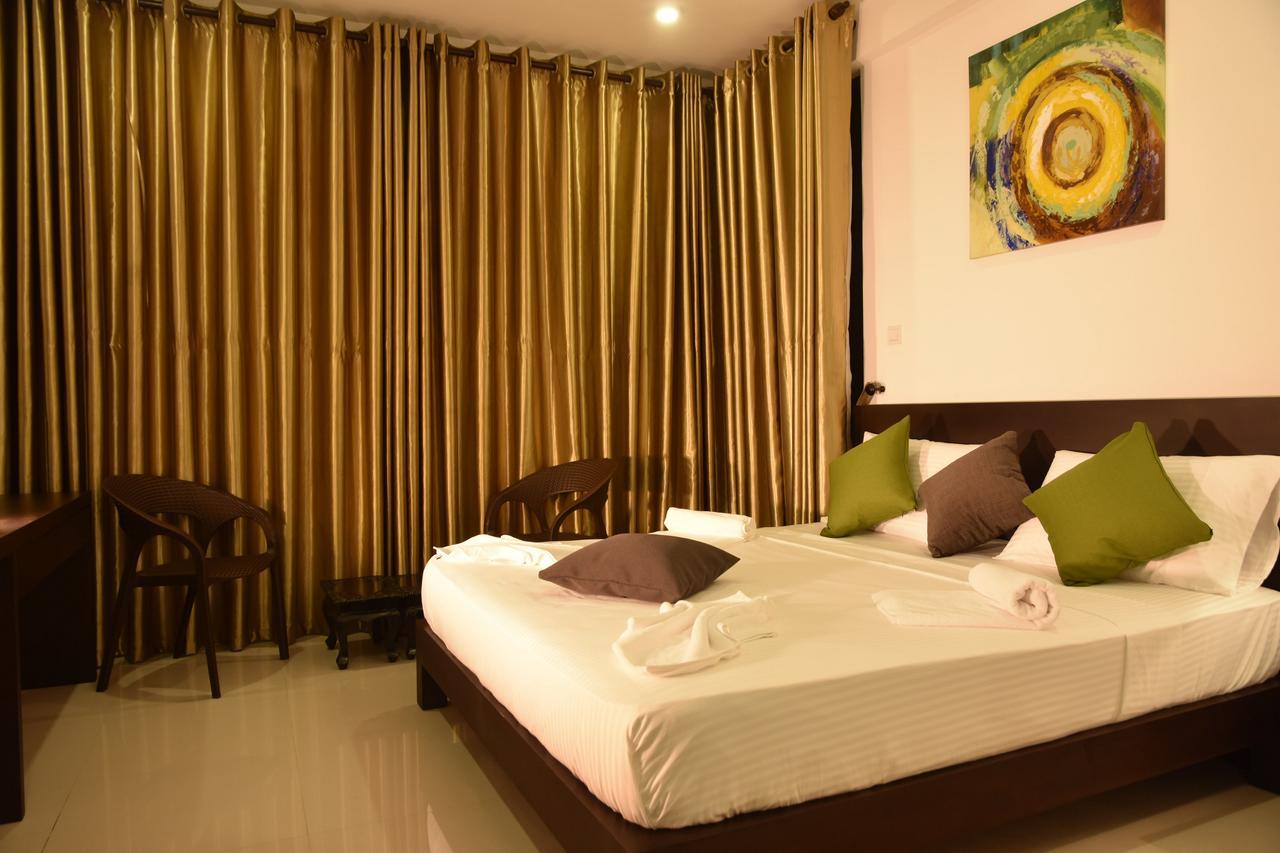 Lochana Beach Hotel Ettukala 外观 照片