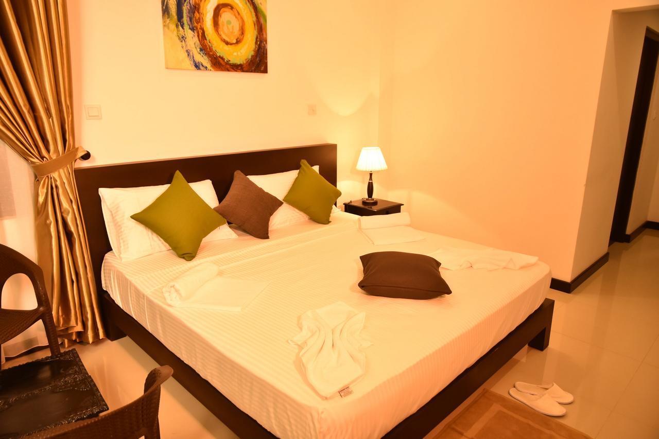 Lochana Beach Hotel Ettukala 外观 照片