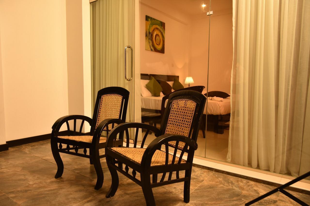 Lochana Beach Hotel Ettukala 外观 照片